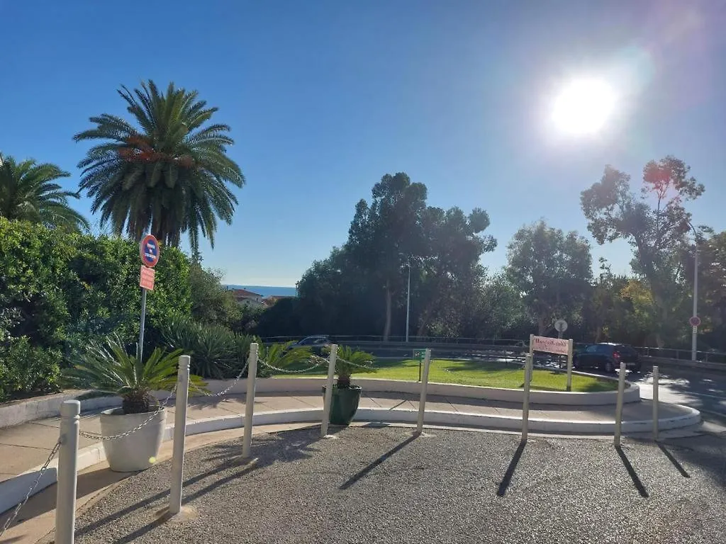 Bel Appartement Proche De La Mer Nice