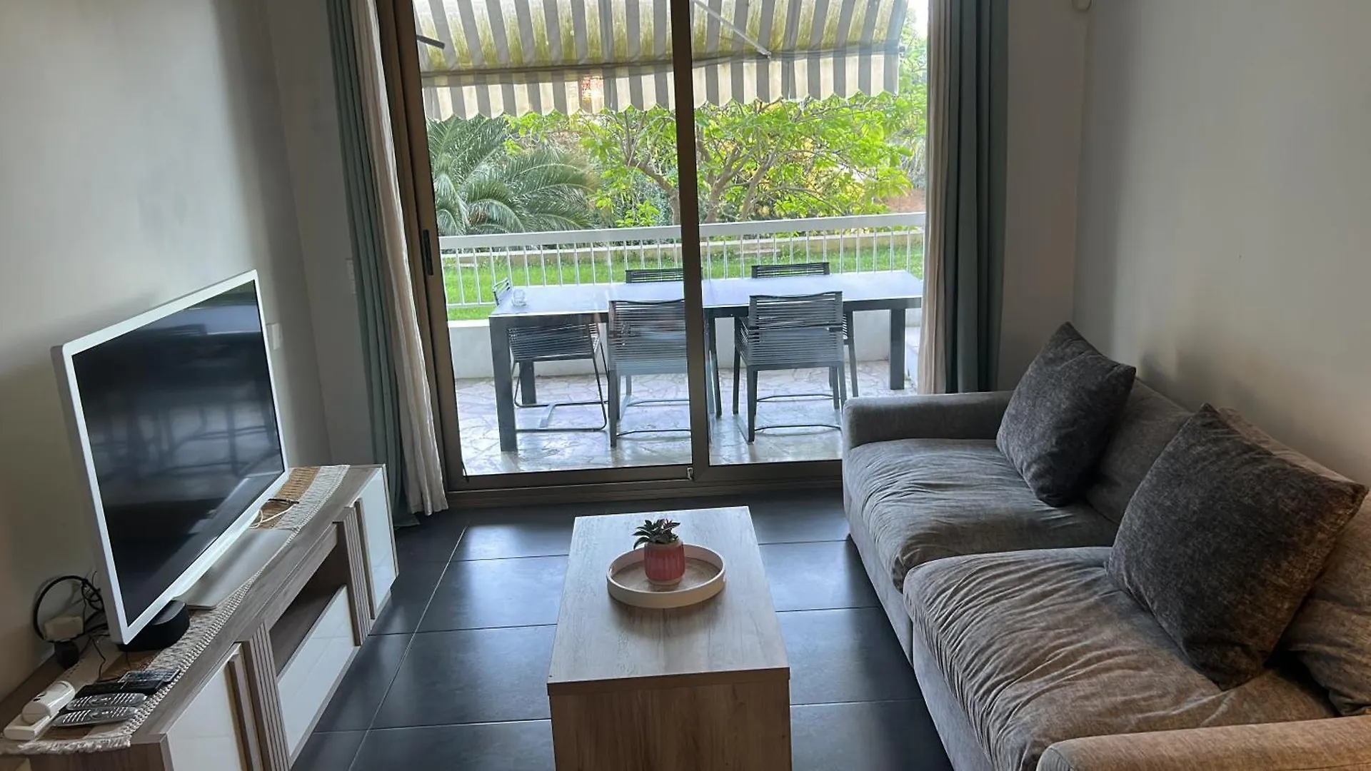 Bel Appartement Proche De La Mer Nice France